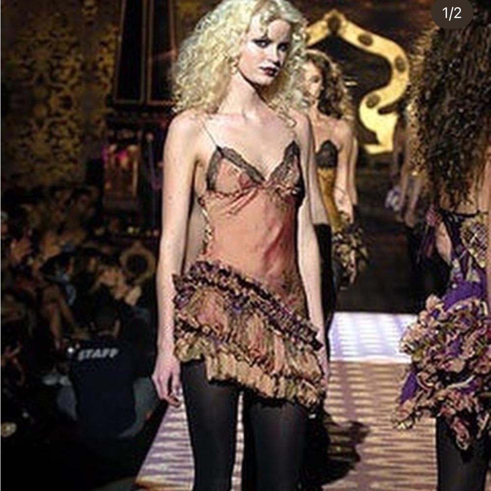 Roberto Cavalli Runway 2004